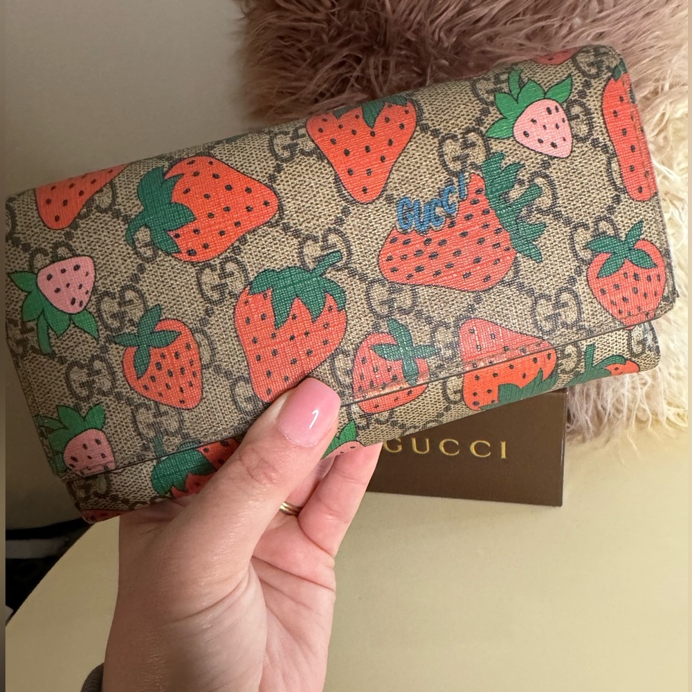Gucci Supreme Strawberry Long Wallet Flap Closure with Box and COA